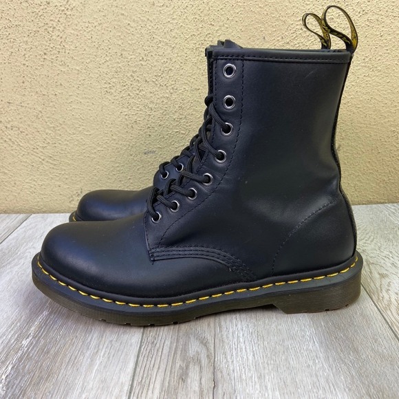 Dr. Martens 1460 Boots Womens Size 10 Black Original Smooth Leather Lace Up - Picture 7 of 14